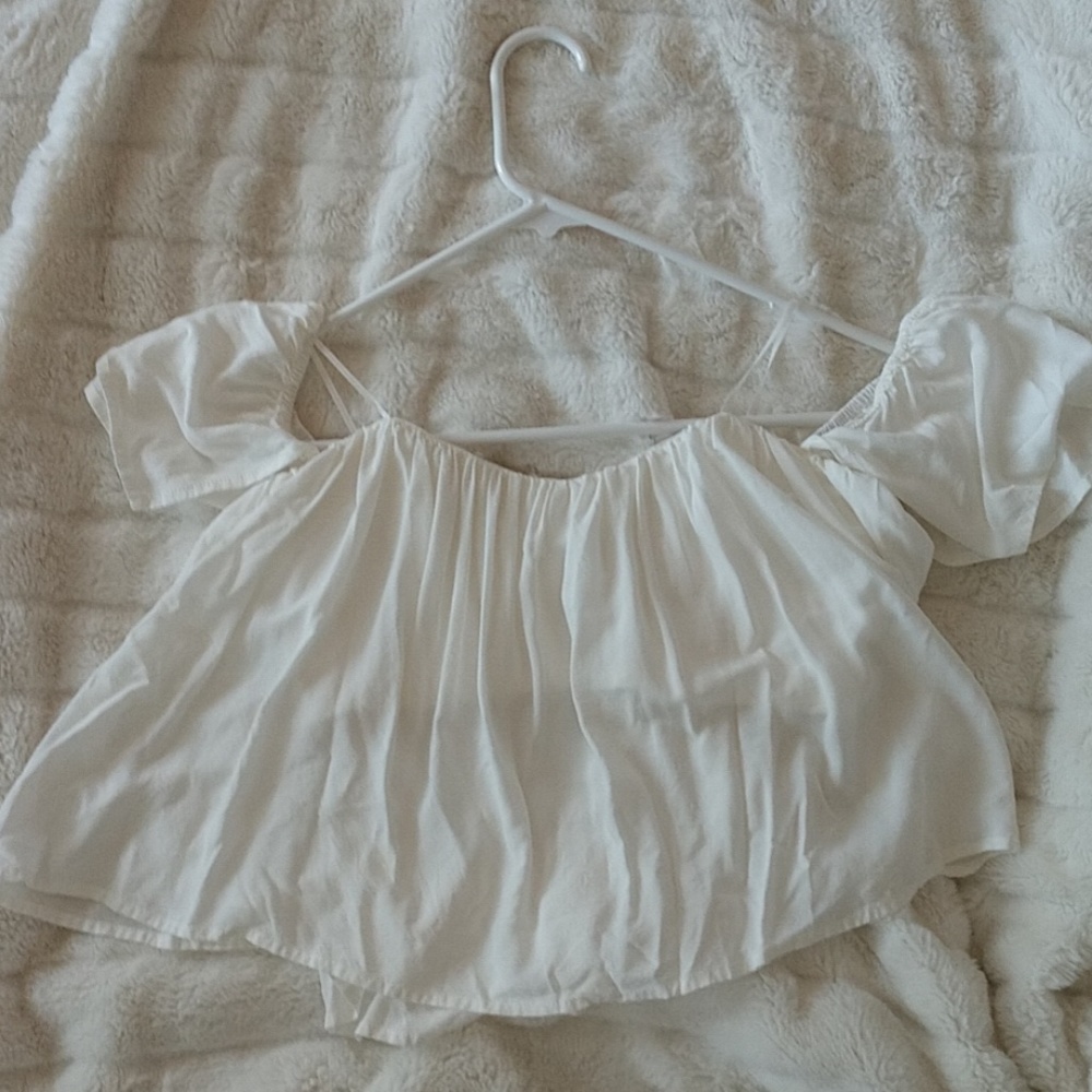 Off the shoulder cropped blouse